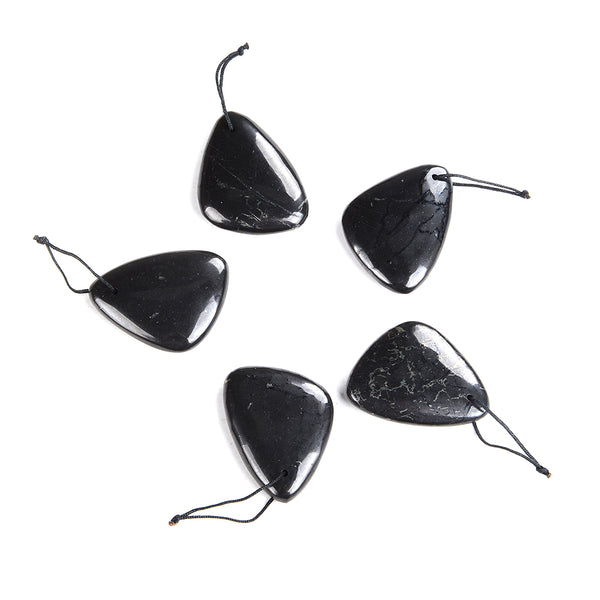 40x30MM Natural Smooth Shungite Gemstone Grade AAA Freeform Triangle Pendant 1 Bead (80008565-D49)